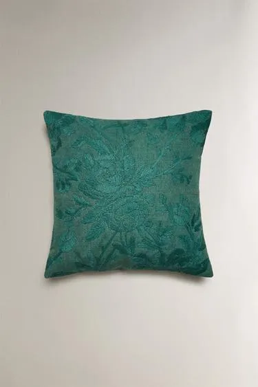 Покрывало с вышивкой