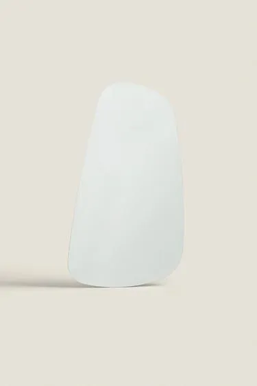 Зеркало настенное неправильной формы с черной рамой- Заказать в России