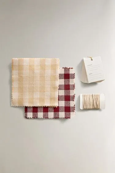 Набор ярлыков и ткани