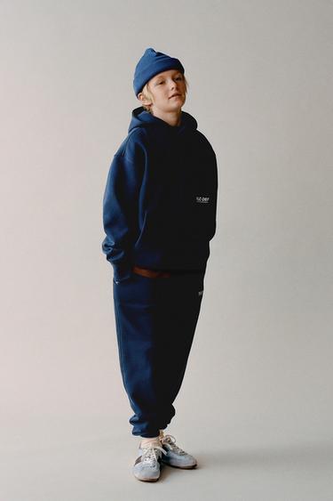 Джоггеры из мягкой ткани с надписью