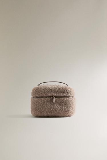 Zara Мягкая косметичка