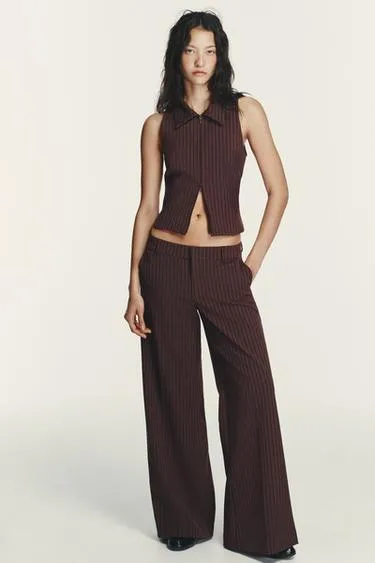 Жилет в полоску на молнии