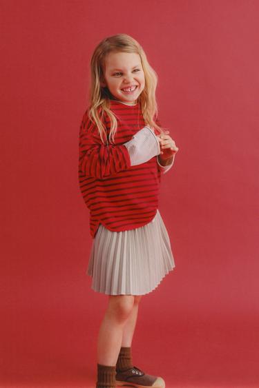 Zara Футболка в полоску с вышитыми сердцами