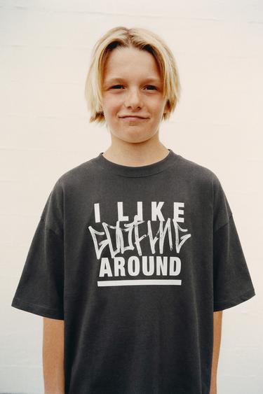 Zara Футболка с принтом в стиле граффити купить с доставкой.