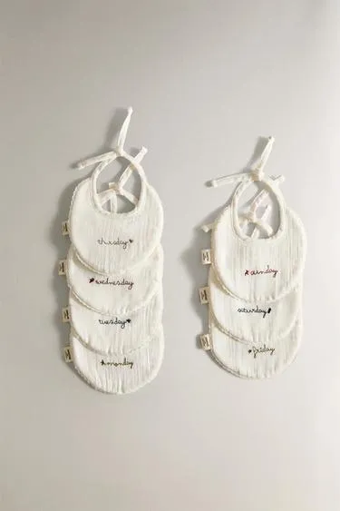 Недельные детские слюнявчики (набор из 7 штук)