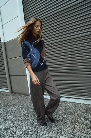 Брюки прямого кроя с высокой посадкой- Заказать в России