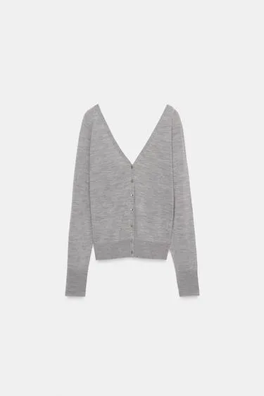 Кардиган с V-образным вырезом