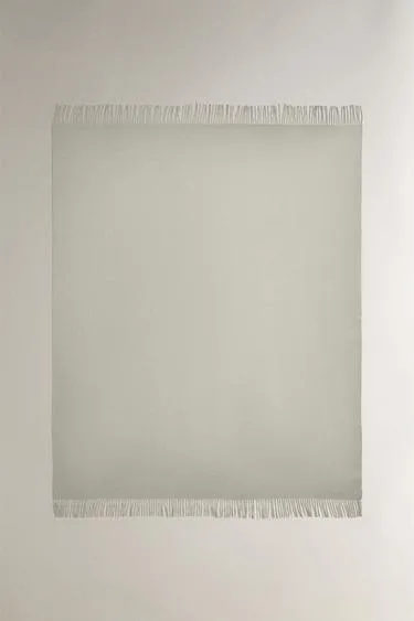 Плед с бахромой