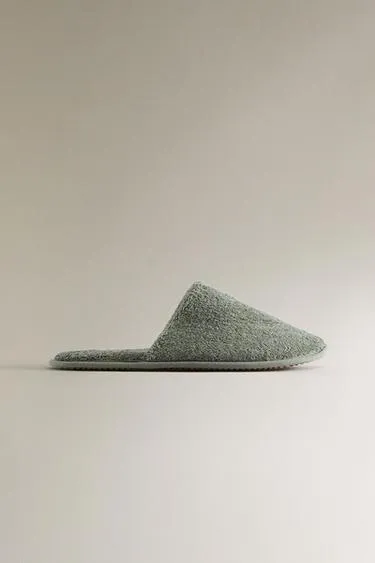 Тапочки для ванной комнаты из махровой ткани