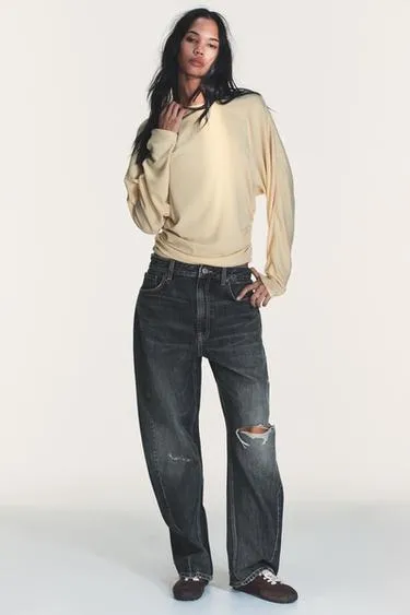 Футболка с боковой драпировкой