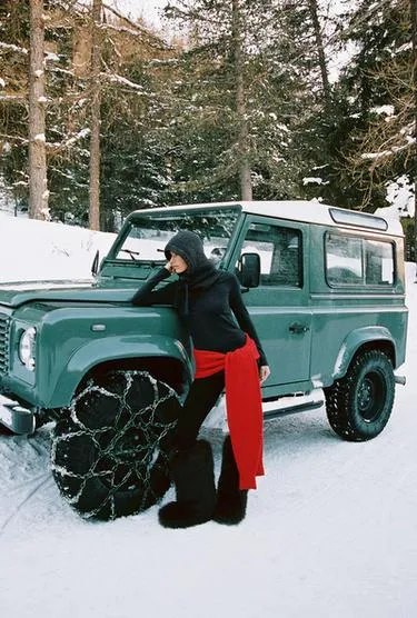 Футболка в рубчик с длинными рукавами