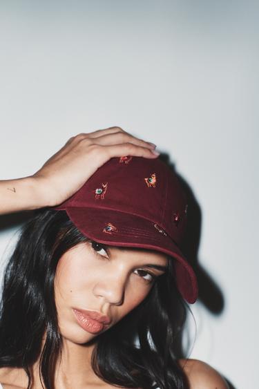 Zara Кепка из саржи с вышивкой купить с доставкой.