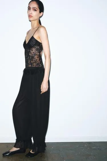 Шаровары с кружевом