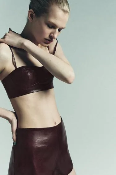 Мини-топ из 100% кожи