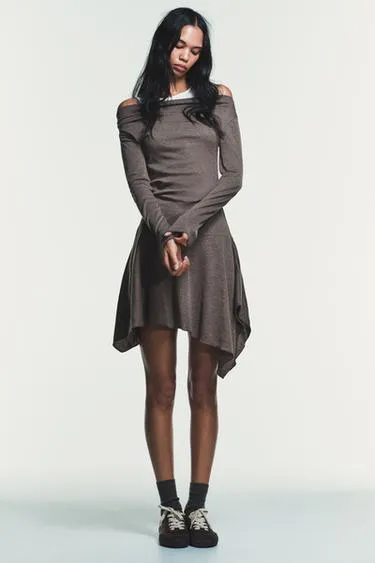 Короткое платье асимметричного кроя- Заказать в России