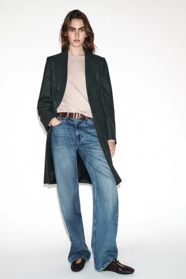 Пальто из мягкой ткани с подплечниками