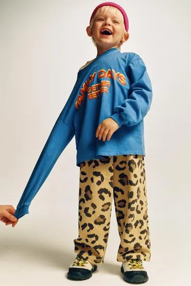 Брюки STRAIGHT из мягкой ткани с анималистическим принтом- Заказать в России