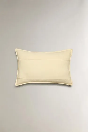 Чехол с отделкой строчкой