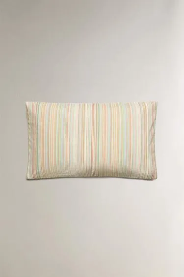 Чехол на подушку в полоску