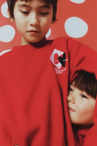 Толстовка с сердечком- Заказать в России