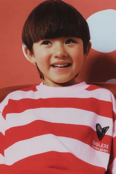 Футболка в полоску с сердцем- Заказать в России