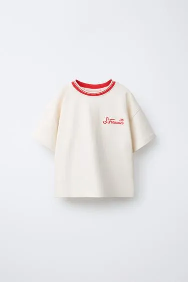 Футболка с вышитой надписью