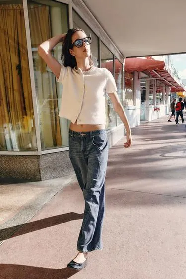 Кардиган из шерсти с воротником и стразами