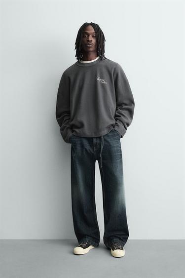 Zara Толстовка с рельефной тканью и надписью