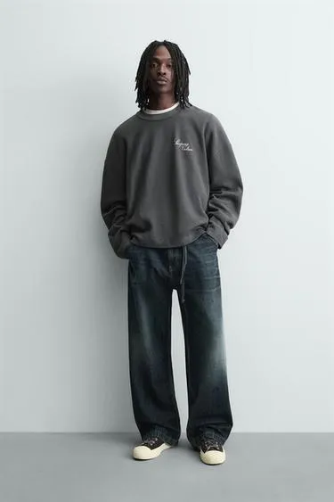 Толстовка с рельефной тканью и надписью- Заказать в России