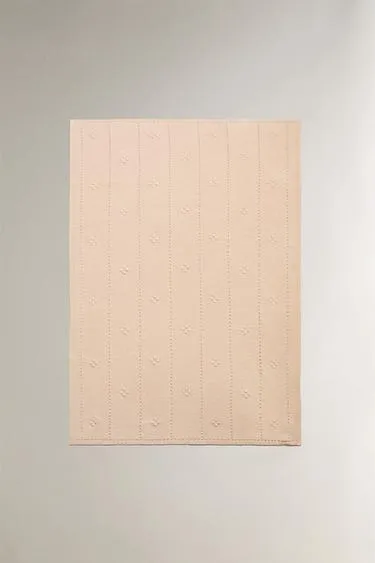 Однотонное хлопковое плед для младенцев с ажурным узором и объемными шариками