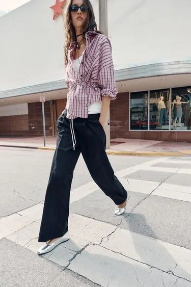 Брюки с широкими штанинами и двойным поясом- Заказать в России