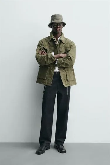 Куртка с множеством карманов и эффектом потертости- Заказать в России