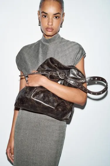 Сумка-шопер с заклепками