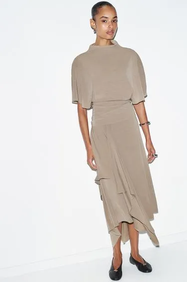 Топ с воротником-стойкой