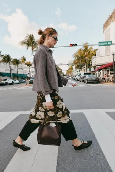 Сумка-шопер с деталями- Заказать в России