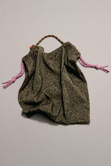 Zara Нейлоновая сумка-шопер с анималистическим принтом купить с доставкой.