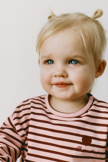 Zara Майка в полоску с вышивкой «сердце»