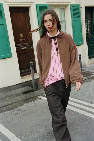 Zara Бомбер с капюшоном купить с доставкой.