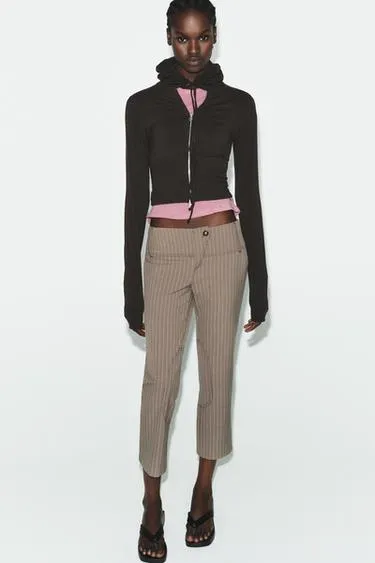 Укороченная толстовка без швов