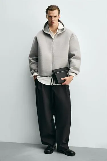 Клатч с текстурой