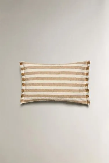 Чехол на подушку в полоску