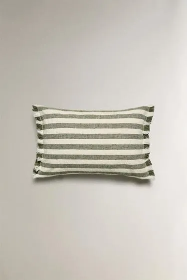 Чехол на подушку в полоску