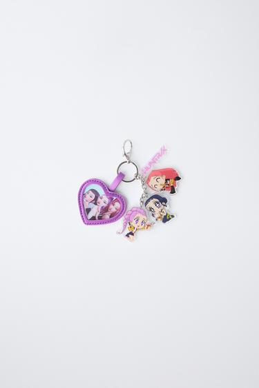 Zara Брелок с подвеской KPOP DEMON HUNTERS™ NETFLIX ©
