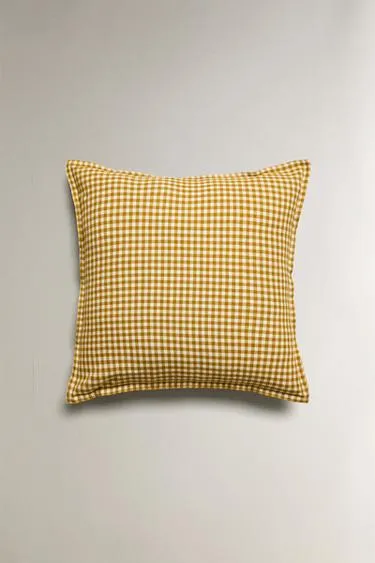 Чехол на подушку в клетку