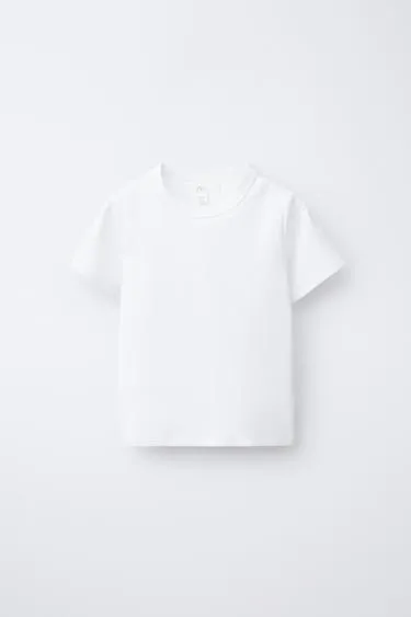 Однотонная футболка из интерлока