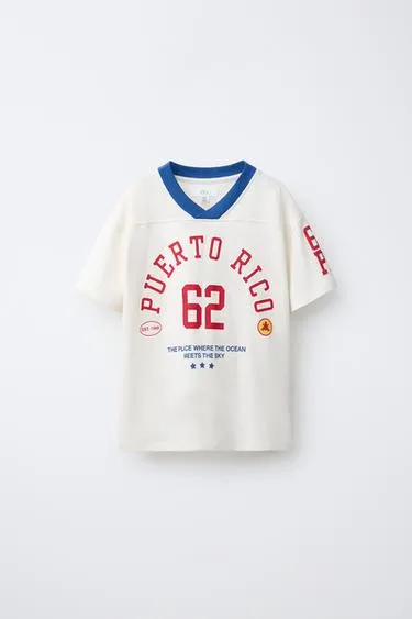 Футболка с v-образным вырезом и короткими рукавами