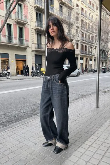 Комбинированный топ с открытыми плечами