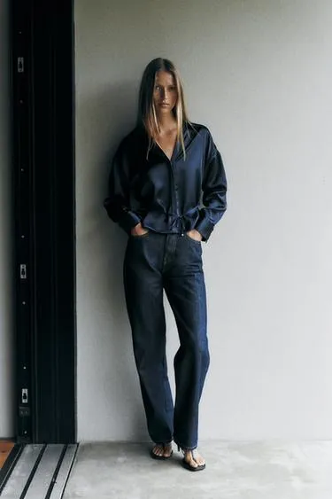 Атласная блузка с тонким поясом- Заказать в России