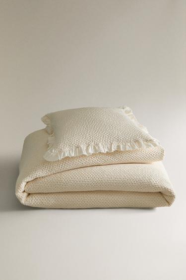 Zara Детский мини покрывало с рельефным узором вафельной ткани и оборкой купить с доставкой.