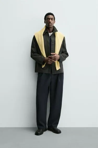 Куртка-рубашка классического кроя с карманами- Заказать в России